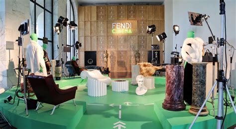 come prenotare film fendi studios